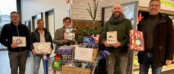 ALDI erfüllt Weihnachtswünsche vom Wunschbaum